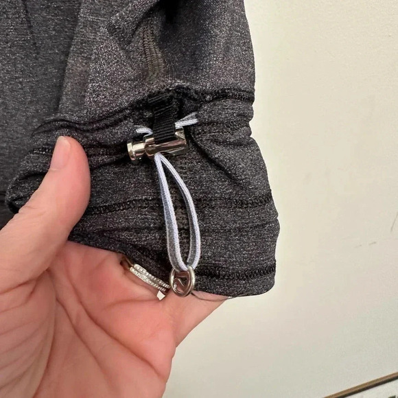 Lululemon Run women’s Back on Track Tank. Size 6 - Picture 5 of 7